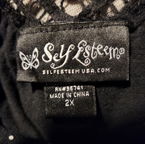 Polkadot and Lace Top with POCKETS - Picture 3 of 3